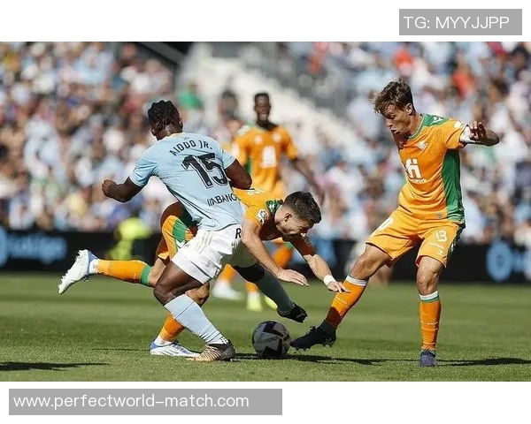 西甲激战尤文图斯与巴黎圣日耳曼平局红牌事件引发全场热议