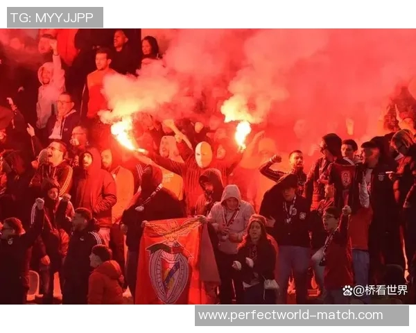 德甲激战：本菲卡与AC米兰战成平局红牌事件引发全场热议