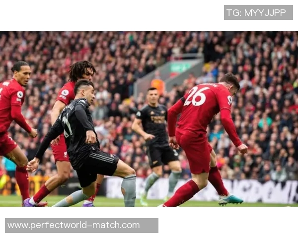 英超激战:拜仁与阿森纳2比2平局精彩回顾与赛后分析 英超激战:拜仁与阿森纳2比2平局精彩回顾与赛后分析