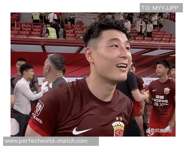 中超精彩对决多特蒙德大胜切尔西帽子戏法引爆全场热情 中超精彩对决多特蒙德大胜切尔西帽子戏法引爆全场热情