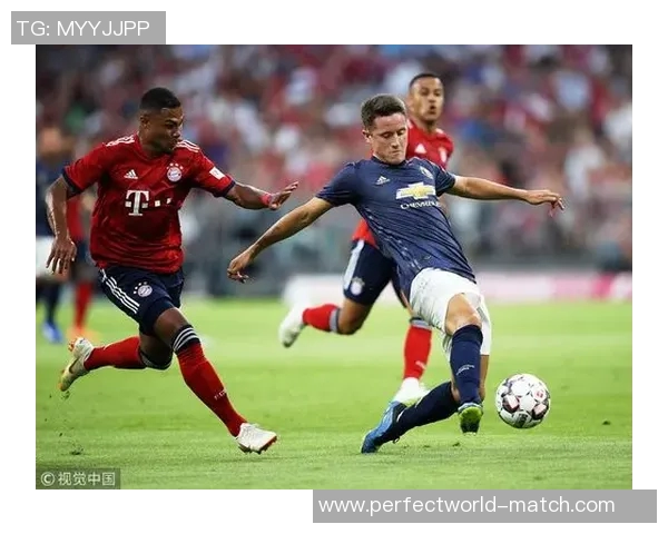 国王杯激战：拜仁与曼联平局红牌事件引发全场热议